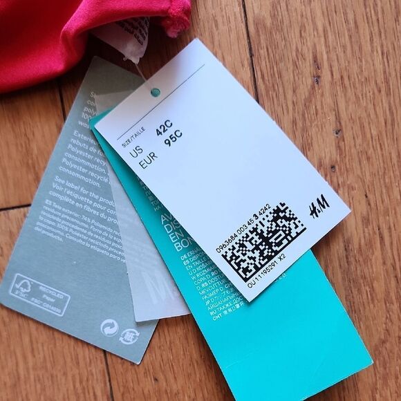 H&M Vibrant Red Bikini Top - Picture 2 of 3